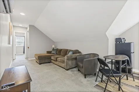 365 E Morris Street Indianapolis IN 46225