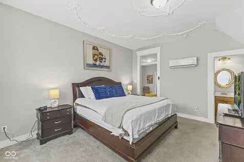 365 E Morris Street Indianapolis IN 46225