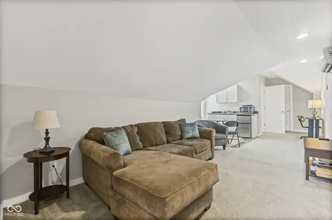 365 E Morris Street Indianapolis IN 46225