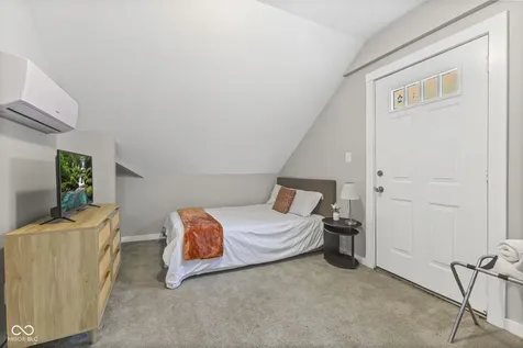 365 E Morris Street Indianapolis IN 46225