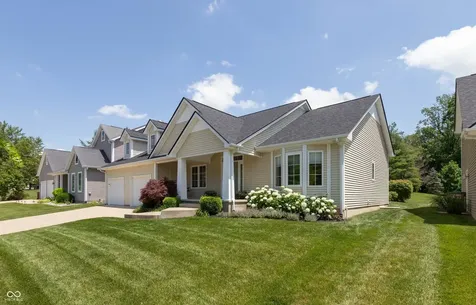 5560 Treeline Drive Columbus IN 47201