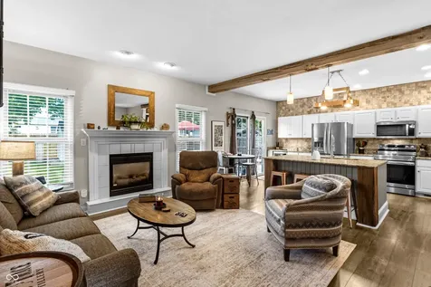 5926 Regency Drive Columbus IN 47203