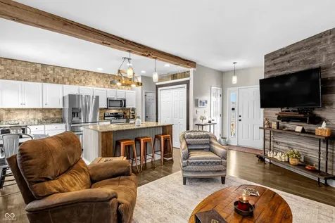 5926 Regency Drive Columbus IN 47203