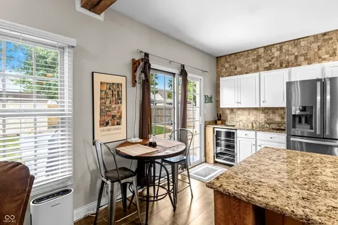 5926 Regency Drive Columbus IN 47203