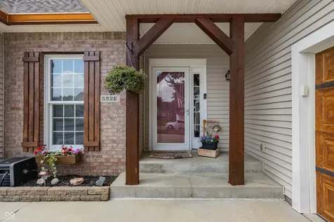 5926 Regency Drive Columbus IN 47203