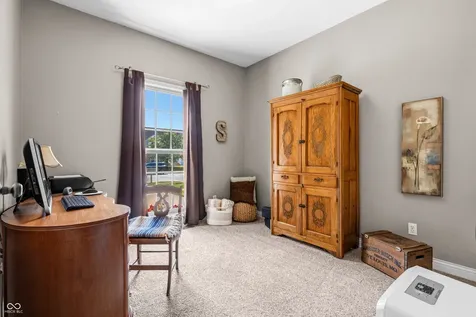 5926 Regency Drive Columbus IN 47203