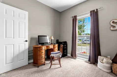 5926 Regency Drive Columbus IN 47203