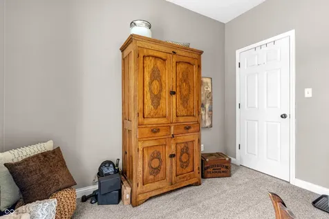 5926 Regency Drive Columbus IN 47203