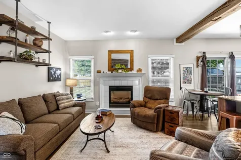 5926 Regency Drive Columbus IN 47203