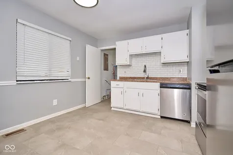 805 Burr Oak Drive Indianapolis IN 46217