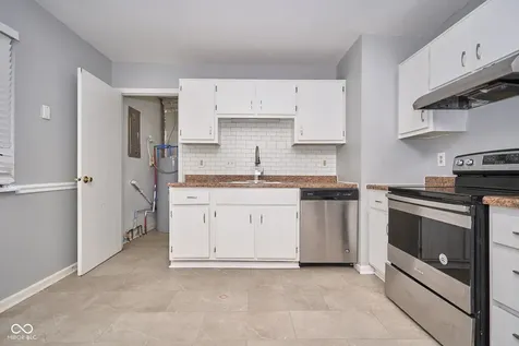 805 Burr Oak Drive Indianapolis IN 46217