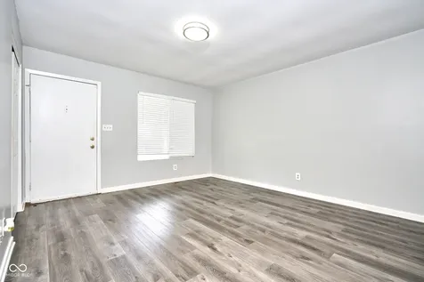 805 Burr Oak Drive Indianapolis IN 46217
