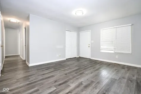 805 Burr Oak Drive Indianapolis IN 46217