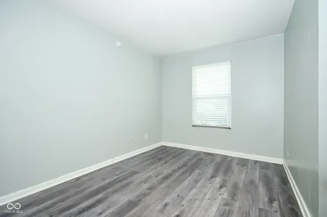 805 Burr Oak Drive Indianapolis IN 46217