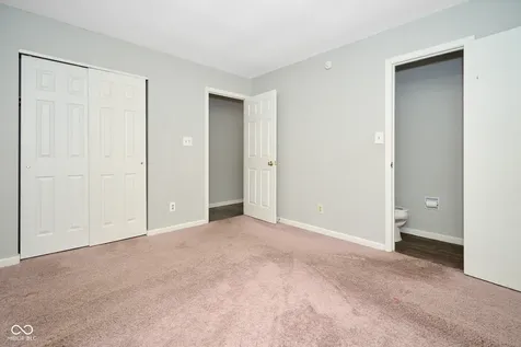 805 Burr Oak Drive Indianapolis IN 46217