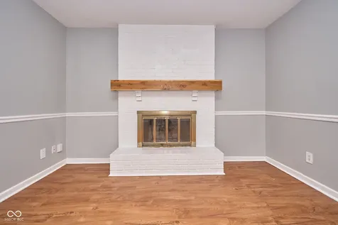 805 Burr Oak Drive Indianapolis IN 46217