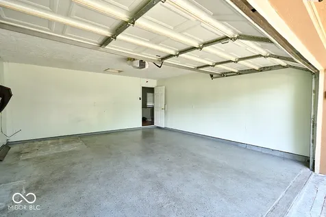 805 Burr Oak Drive Indianapolis IN 46217