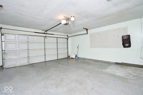 805 Burr Oak Drive Indianapolis IN 46217