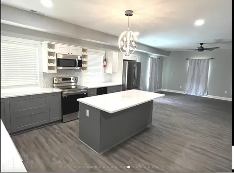 958 Woodruff Place Middle Unit B Drive Indianapolis IN 46201