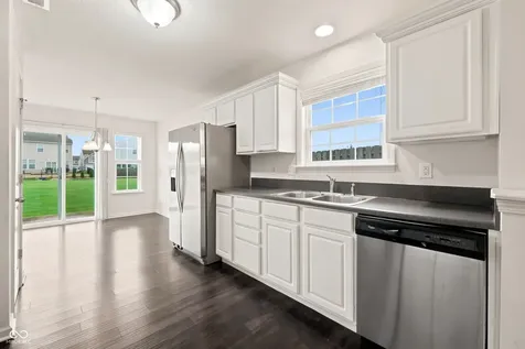 5771 White Pine Road Whitestown IN 46075