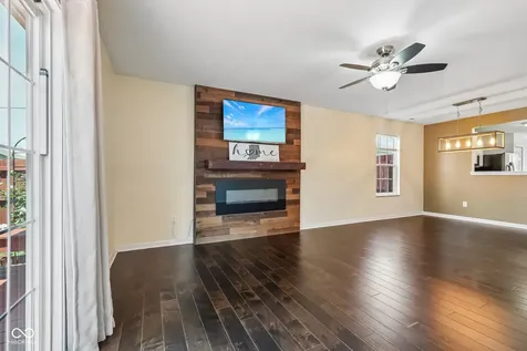 620 Bobtail Drive Greenfield IN 46140