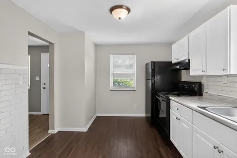 4933 E 39th Street Indianapolis IN 46226