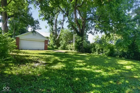 4933 E 39th Street Indianapolis IN 46226