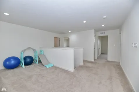 6013 Meadowview Whitestown IN 46075