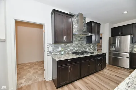 6013 Meadowview Whitestown IN 46075