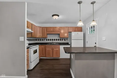 8737 Montery Court Indianapolis IN 46226