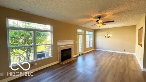 8040 Windham Lake Way Indianapolis IN 46214