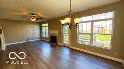 8040 Windham Lake Way Indianapolis IN 46214