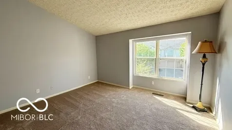8040 Windham Lake Way Indianapolis IN 46214