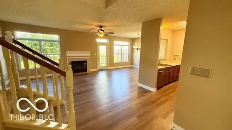 8040 Windham Lake Way Indianapolis IN 46214