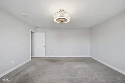 9458 Tobin Circle Avon IN 46123