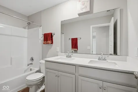 9458 Tobin Circle Avon IN 46123