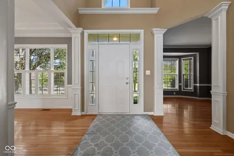10983 Parkland Court Fishers IN 46037