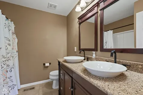 10983 Parkland Court Fishers IN 46037