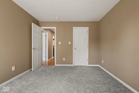 10983 Parkland Court Fishers IN 46037