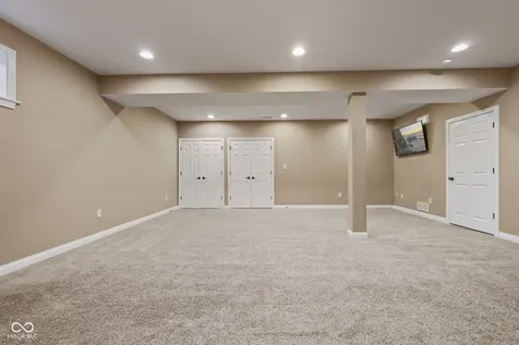 10983 Parkland Court Fishers IN 46037