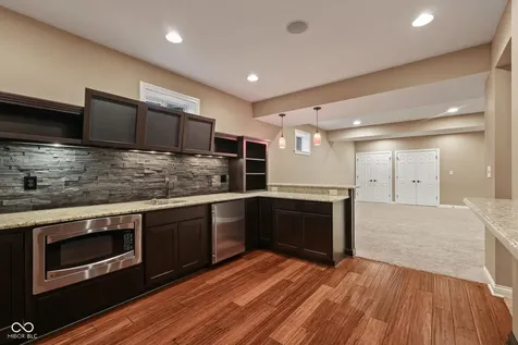 10983 Parkland Court Fishers IN 46037