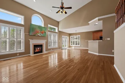 10983 Parkland Court Fishers IN 46037