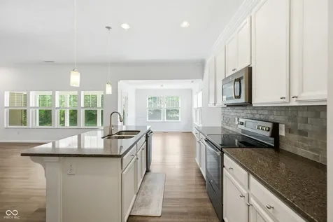 5551 W Turnbuckle Place Mccordsville IN 46055