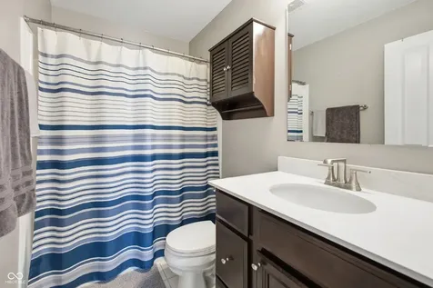 5551 W Turnbuckle Place Mccordsville IN 46055