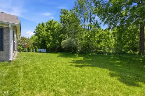 5551 W Turnbuckle Place Mccordsville IN 46055