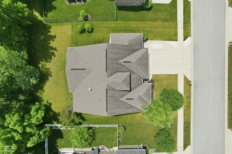 5551 W Turnbuckle Place Mccordsville IN 46055