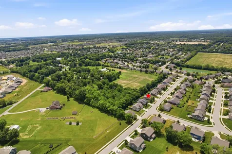 5551 W Turnbuckle Place Mccordsville IN 46055