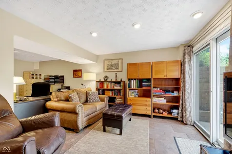 10994 Wharton Fishers IN 46038