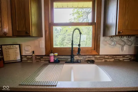 2071 W 200 N Greenfield IN 46140