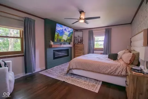 2071 W 200 N Greenfield IN 46140